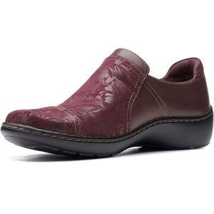 Clarks Burgundy Women's Cora Poppy Loafer in size 9